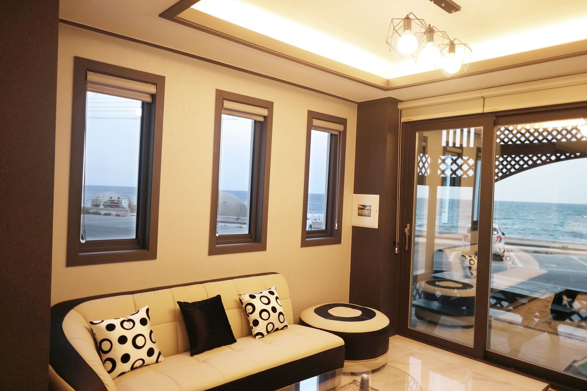 Gangneung White Beach Pension Exterior photo